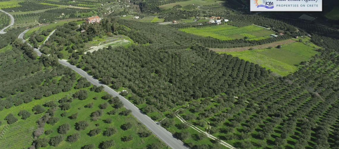 Ηράκλειο Περιοχή Σκαλανίου - Μυρτιάς . Πωλείται έκταση 48.000 τμ με πρόσοψη στον Επαρχιακό δρόμο . property first image