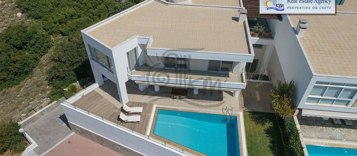 Ηράκλειο Λυγαριά . Ενοικιάζεται πολυτελής βίλα 391 τμ με ιδιωτική πισίνα 37,20 τμ . property first image
