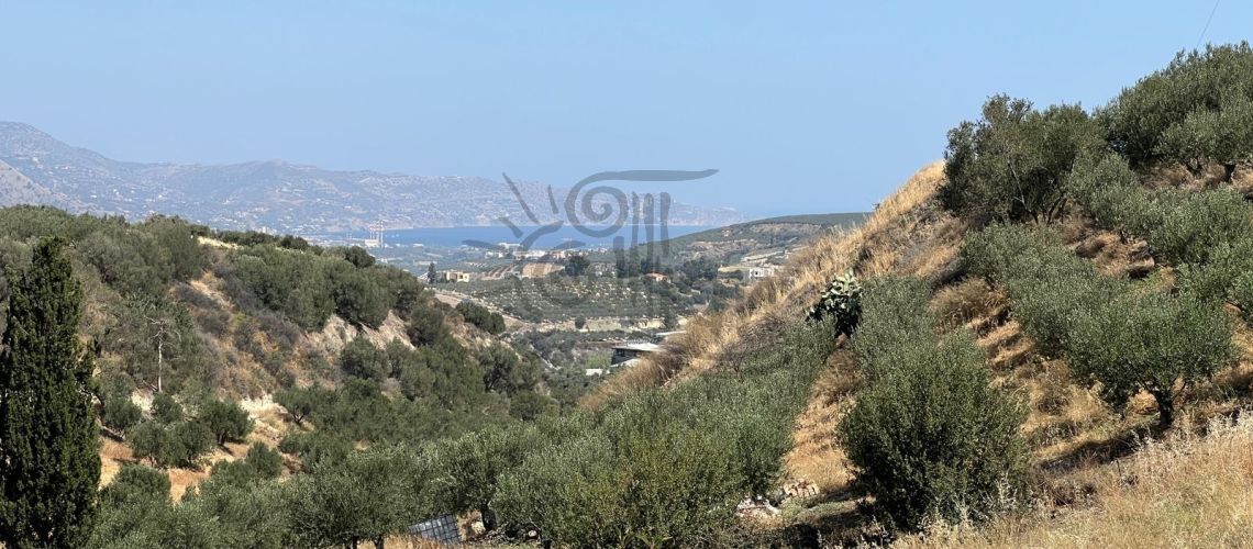 Heraklion, Athanatoi. Grundstück zu verkaufen mit einer Gesamtfläche von 13.763,3 m² mit sehr schönem Meerblick. property first image