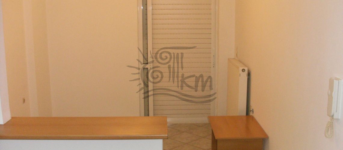 Ηράκλειο, Κέντρο. Ενοικιάζεται δίχωρη γκαρσονιέρα 44 τμ πρώτου ορόφου σε άριστη κατάσταση. property first image