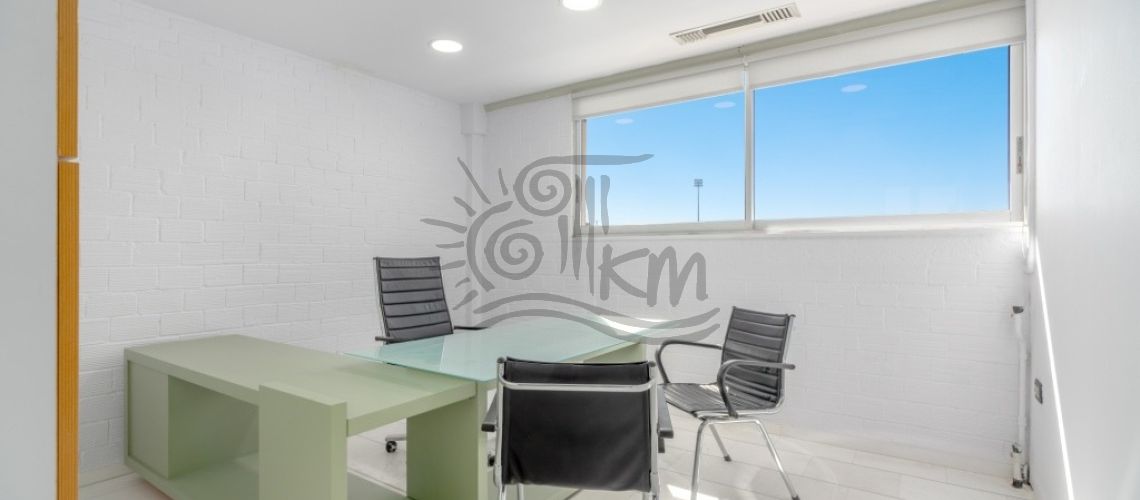 Athènes. Luxueux bureau 40 qm au deuxième étage à louer, entièrement équipé avec vue imprenable sur la mer. property first image