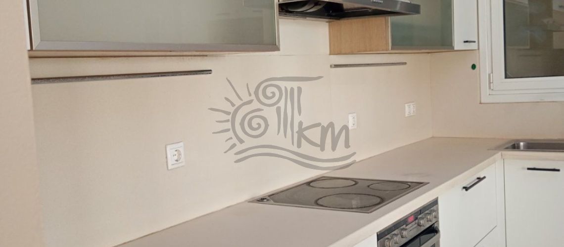 Heraklion, Mastampas. For rent, renovated, bright, four-room apartment of 160 sq m on an elevated ground floor in a very good location. property first image